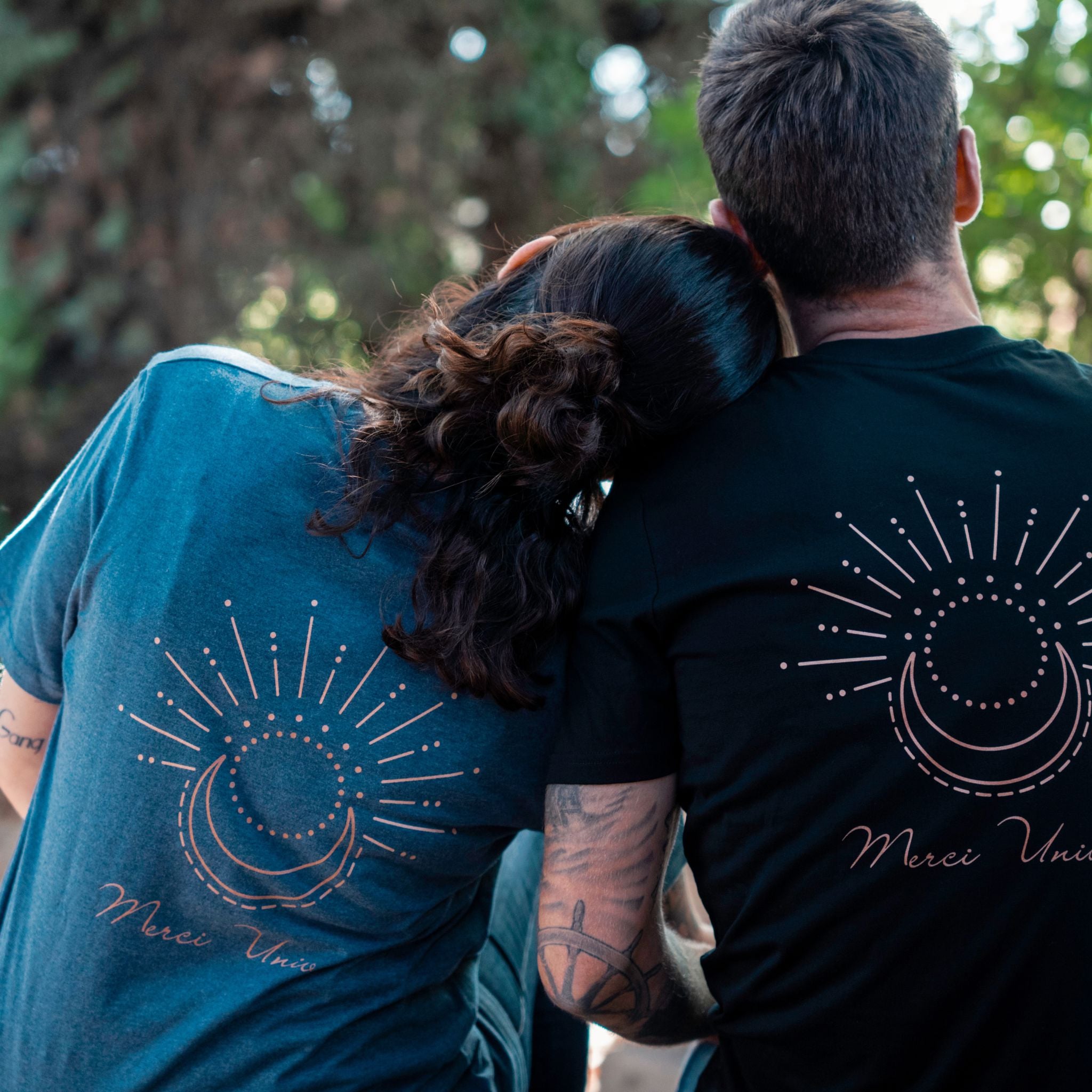 T-shirt à message inspirant Merci Univers