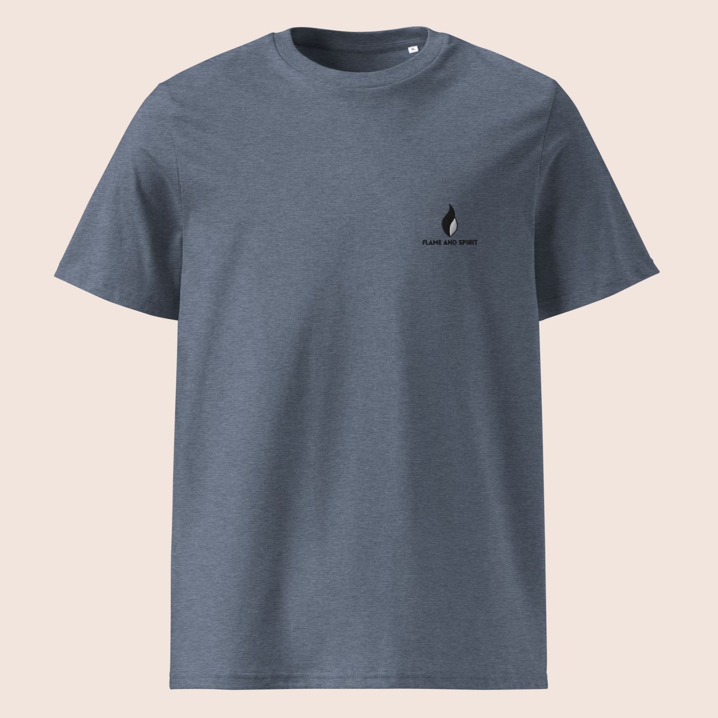 t-shirt unisexe bleu gris  brodé à l'avant poitrine gauche logo flame and spirit et imprimé dans le dos avec un design simple de lune et soleil et le message inspirant merci univers