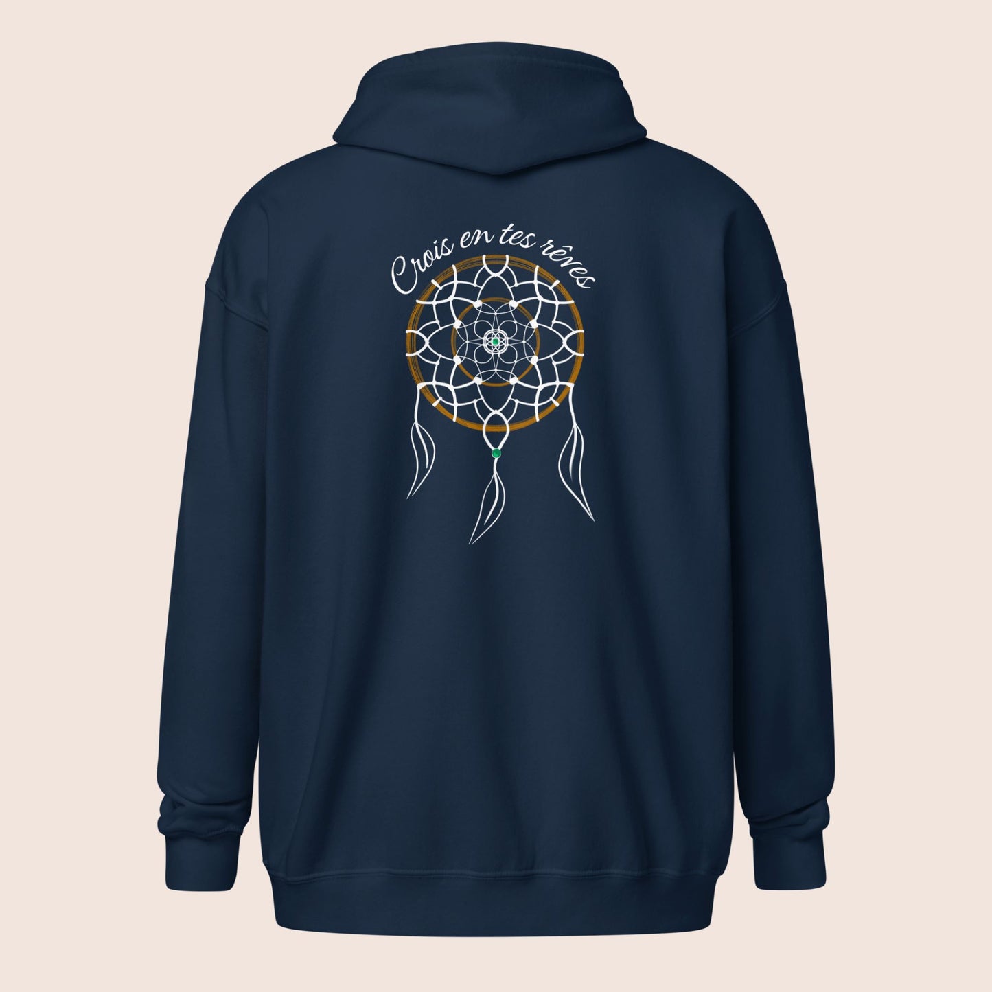 veste à capuche et fermeture éclair bleue marine avec le logo flame and spirit brodé sur la poitrine gauche et un design attrape rêve au dos et une phrase positive crois en tes rêves